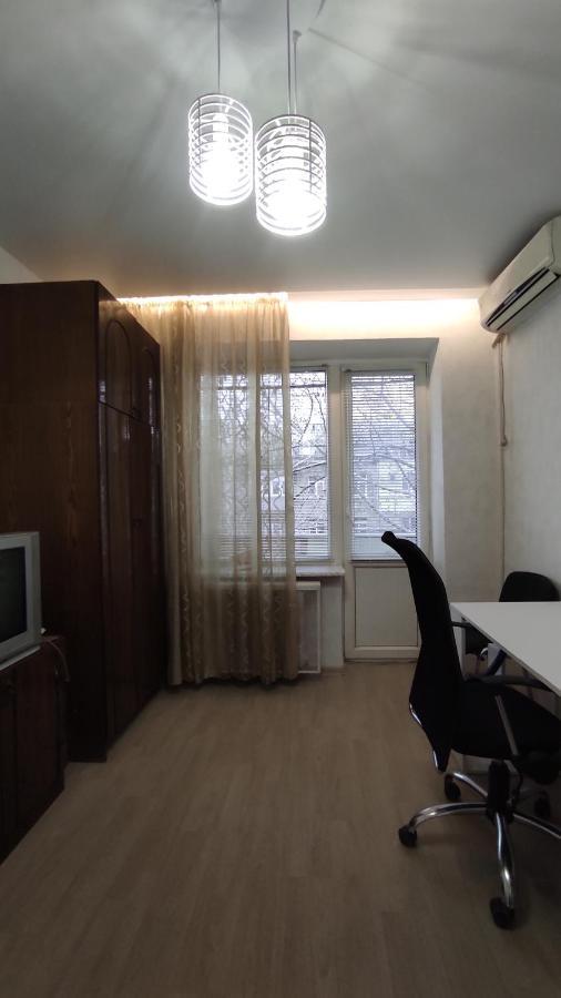 Two room apartment Odessa Buitenkant foto